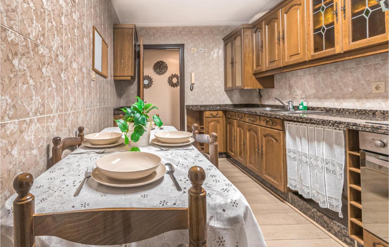 Stunning Apartment In Gijon With Wifi Bagian luar foto